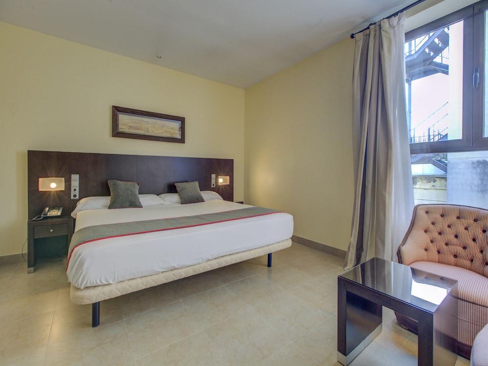 Hotel El Meson Torrijos Εξωτερικό φωτογραφία